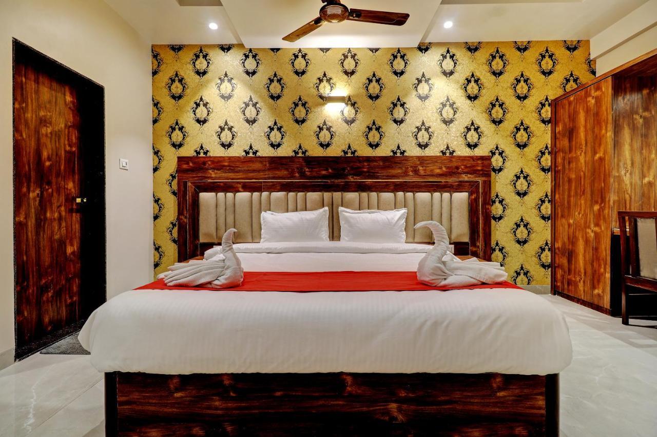 Ulhāsnagar Hotel Apratim Lodging & Boarding מראה חיצוני תמונה