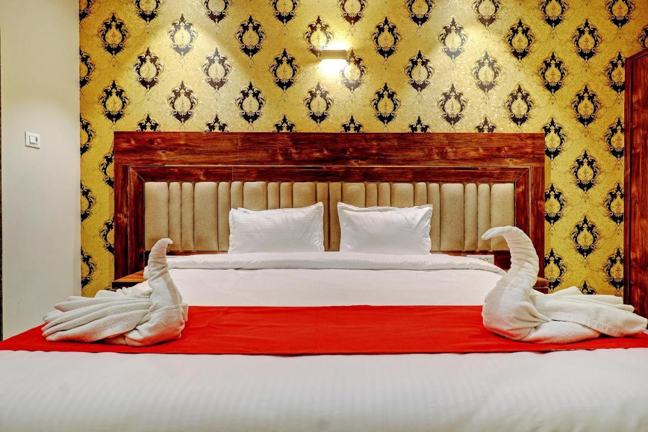 Ulhāsnagar Hotel Apratim Lodging & Boarding מראה חיצוני תמונה